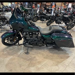 Meet your Posher, Cameron